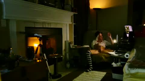 PINK HOLE TWINK online show from March 7, 6:13 am