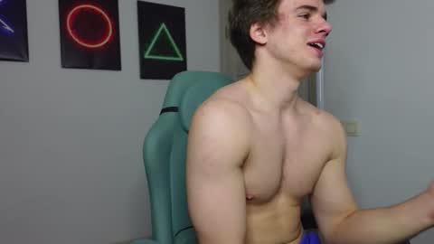 Snapshot of ricky_becko chatting on September 29, 2:27 pm RICKY BECKO online show from September 29, 2:27 pm