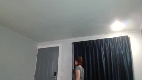 ridinghoodred online show from June 21, 2:29 am