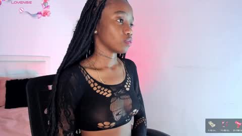 Snapshot of rihana_hot01 chatting on February 4, 1:02 am ri ri online show from February 4, 1:02 am