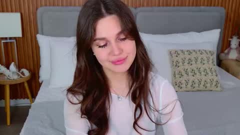 Rihanna online show from November 12, 5:15 pm