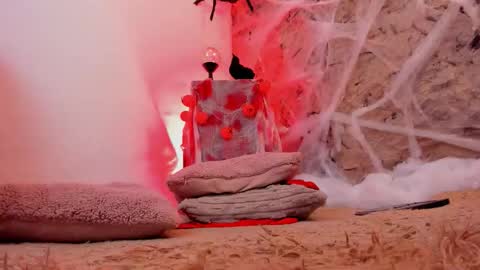 Riley online show from October 19, 11:31 pm