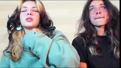 Riley online show from December 14, 5:24 am