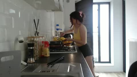 Snapshot of rileyeve chatting on September 13, 5:32 am RileyEve online show from September 13, 5:32 am