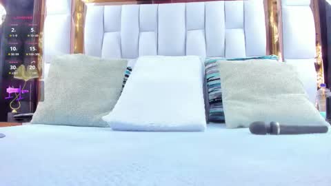 Riley online show from December 17, 11:50 am