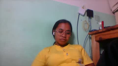 rinah856024 online show from April 25, 1:52 pm