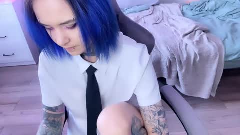   DianaBrite            fansl y online show from February 26, 1:54 pm