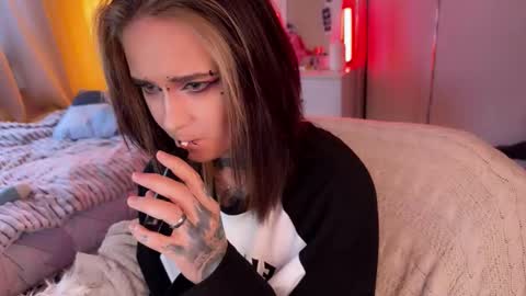   DianaBrite            fansl y online show from January 16, 1:09 pm