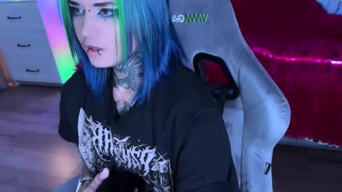   DianaBrite            fansl y online show from September 16, 2:42 pm