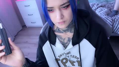   DianaBrite            fansl y online show from February 28, 1:36 pm