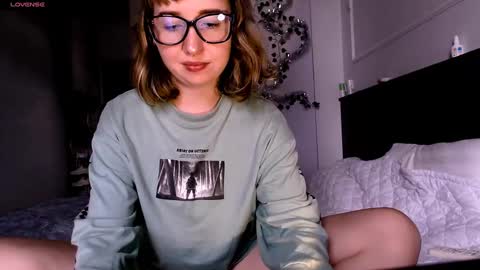 Snapshot of riri_rich chatting on December 23, 7:06 am Rita online show from December 23, 7:06 am