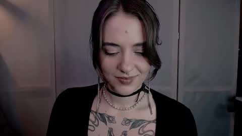 Snapshot of risha_laass chatting on December 28, 4:41 pm risha_laass online show from December 28, 4:41 pm