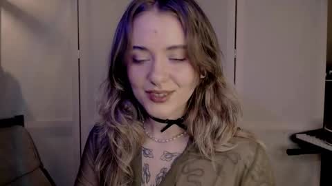 Snapshot of risha_laass chatting on January 22, 7:13 pm risha_laass online show from January 22, 7:13 pm