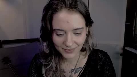 Snapshot of risha_laass chatting on December 7, 2:03 am risha_laass online show from December 7, 2:03 am