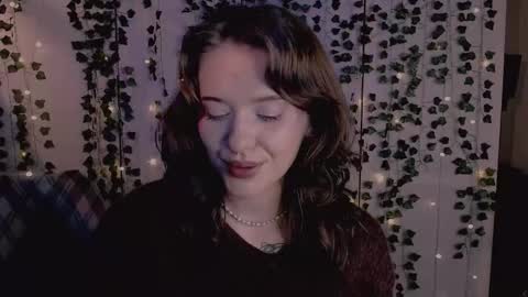 Snapshot of risha_laass chatting on October 24, 8:20 pm risha_laass online show from October 24, 8:20 pm