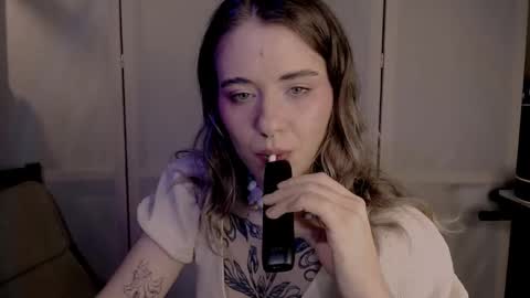 Snapshot of risha_laass chatting on January 23, 7:18 pm risha_laass online show from January 23, 7:18 pm