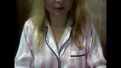 RiveraMaureen online show from October 7, 9:44 pm