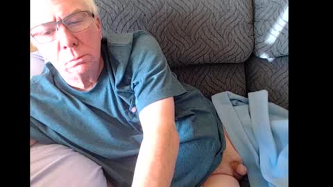 Snapshot of rk504 chatting on January 5, 4:59 pm Ron online show from January 5, 4:59 pm