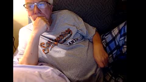 Snapshot of rk504 chatting on January 28, 3:04 am Ron online show from January 28, 3:04 am