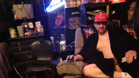 rm_discov3ri33z online show from February 11, 7:54 am