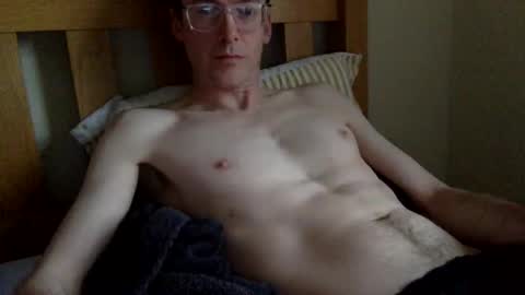 rob00435295 online show from March 29, 7:54 am