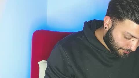 Stiven - online show from February 24, 7:00 am