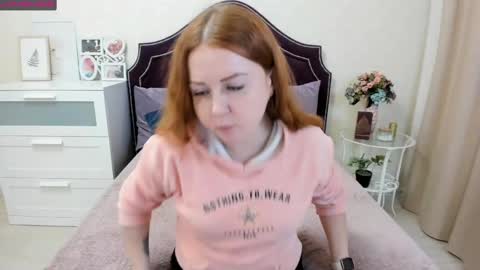 Snapshot of robertamorelly chatting on February 20, 8:39 am Betty online show from February 20, 8:39 am