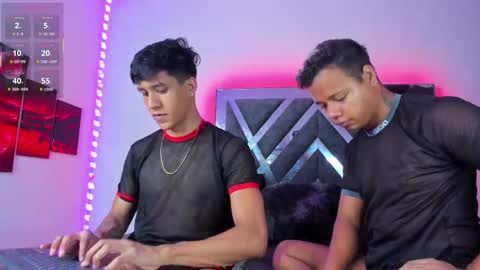 Robert Miller And Mael Thompson  online show from September 17, 4:27 am