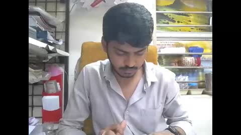 Robertsalia online show from December 1, 11:30 am