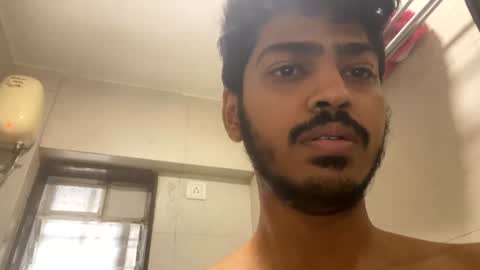 Snapshot of robertsalia220 chatting on December 4, 4:37 am Robertsalia online show from December 4, 4:37 am