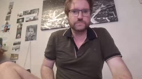 robinouhot online show from February 21, 1:33 pm