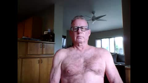 robo0000 online show from May 16, 7:12 pm