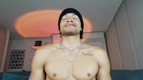 roby_millerr online show from January 19, 2:10 am