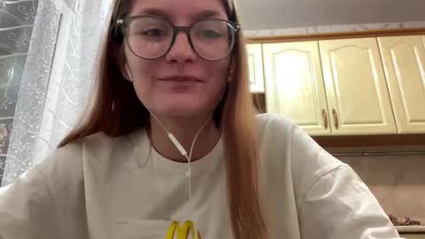 robynsentinella online show from November 18, 10:29 am