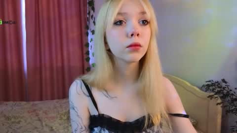 rochelle_dolly online show from February 13, 12:41 pm