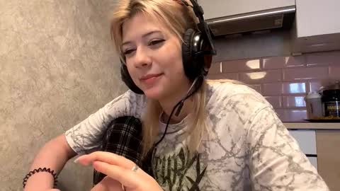 Anny online show from February 22, 11:35 am