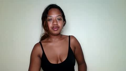 rochellinah online show from June 7, 4:45 pm