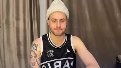 Rodrigo online show from November 4, 9:05 pm