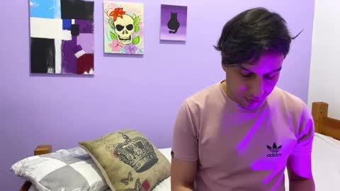 Thiago independent model online show from February 7, 11:55 pm