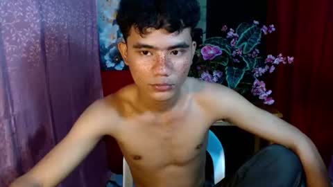 roianboyyy online show from June 15, 2:25 am