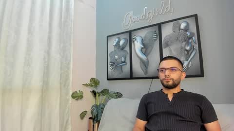 Romeo Bossi online show from March 3, 11:06 am