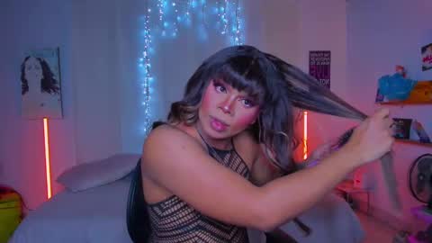 Romi Rouse online show from October 2, 6:23 am