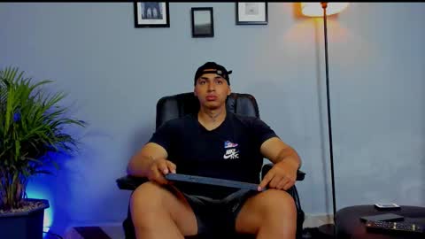 RonnieCanford online show from March 4, 5:15 am