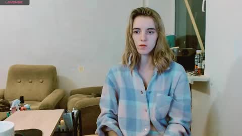 Snapshot of rosa843850 chatting on February 25, 3:42 pm rosa843850 online show from February 25, 3:42 pm