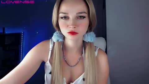 rose__luck online show from September 10, 5:36 pm