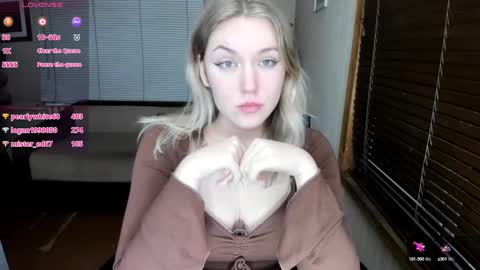 Snapshot of rose_brooks chatting on January 14, 9:51 pm Rose but u can call me princess online show from January 14, 9:51 pm