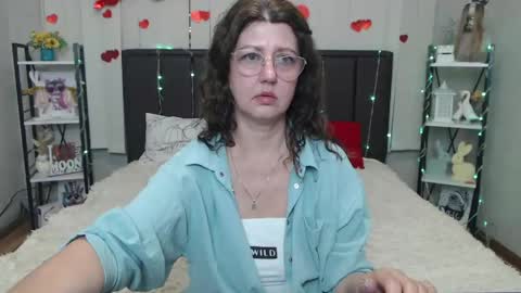 RoseHille online show from May 24, 5:25 am