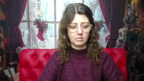 RoseHille online show from January 12, 3:08 pm