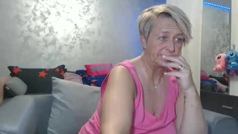 Lovepinklilly online show from March 16, 6:01 pm