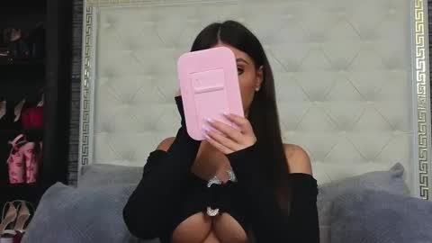 Gabriela online show from November 6, 8:06 am